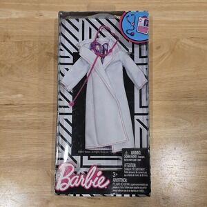 2017 Barbie Clothes Career Outfit Doctor